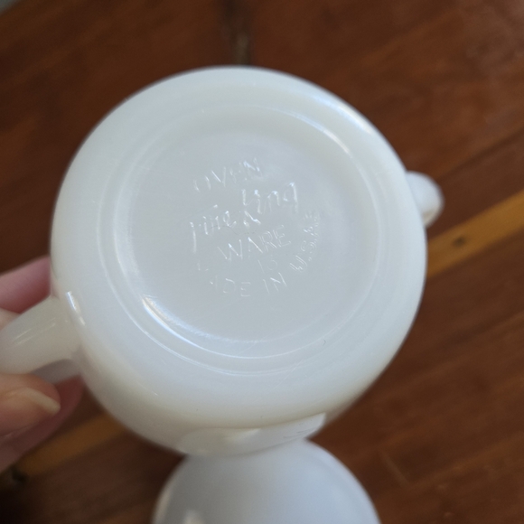 Fire King Golden Wheat Milk Glass Sugar Bowl With Lid Vintage - Picture 3 of 3